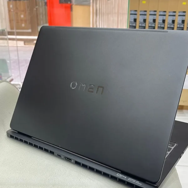 HP OMEN Transcend 14
