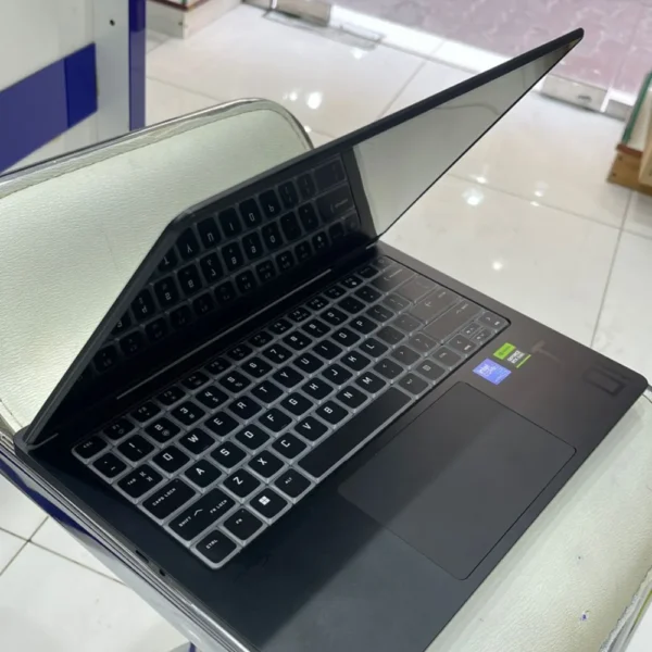 HP OMEN Transcend 14