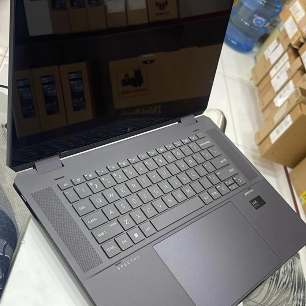 HP Spectre 2-in-1 Laptop (16-aa0013dx)