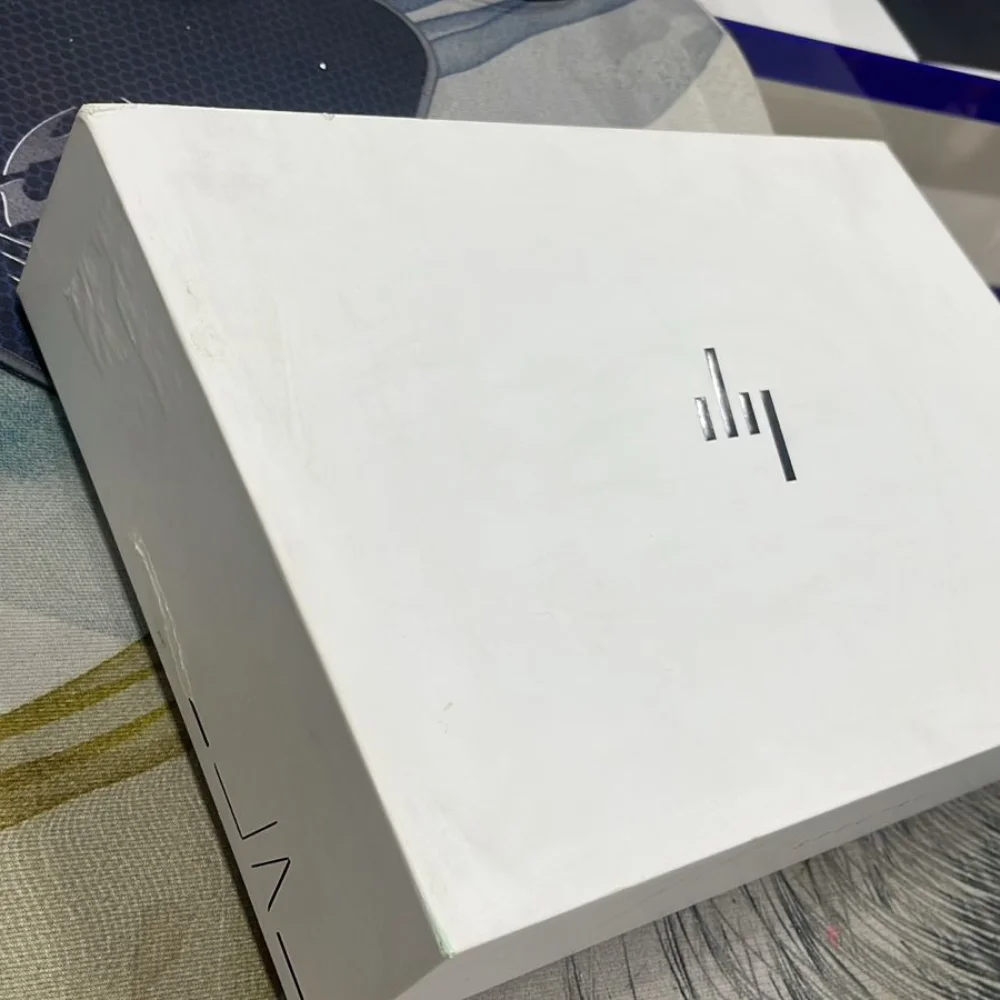 HP Spectre 2-in-1 Laptop (16-aa0013dx)